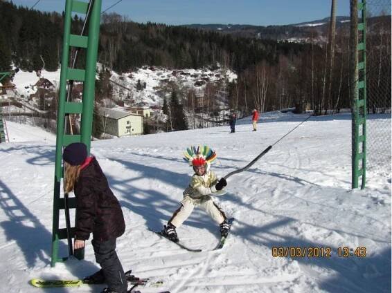 Lyžařský areál Pionýrka > Fotogalerie > Karneval na Pionýrce - 2. část - www.lyzovani-tanvald.cz