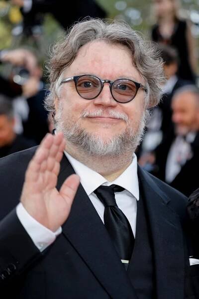 Oscarový režisér Guillermo del Toro koupil dům, který připomíná pevnost