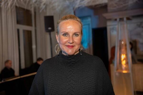 Sexy dusno na kosmetické party: Pomeje málem vypadly vnady, Pizingerová bez kalhot!