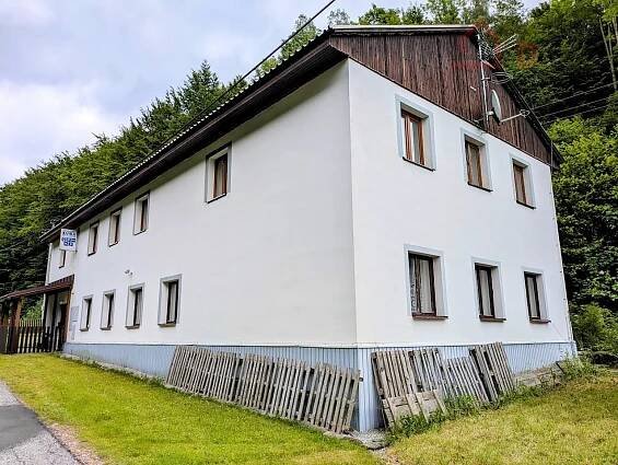 Prodej zavedeného penzionu Kamila, Dolní Dvůr srdce Krkonoš | Reality.iDNES.cz 