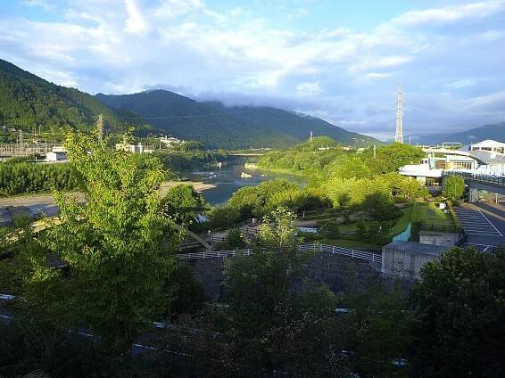 Higashimiyoshi - Wikipedia