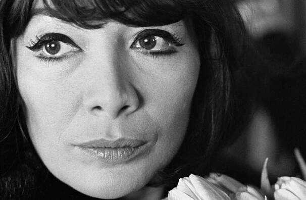 Smyslná múza poválečné pařížské bohémy. Juliette Gréco slaví devadesátiny