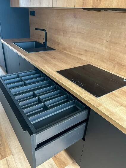 Elegantní byt České Budějovice | Luxusní panelákový interiér — SDO Interior