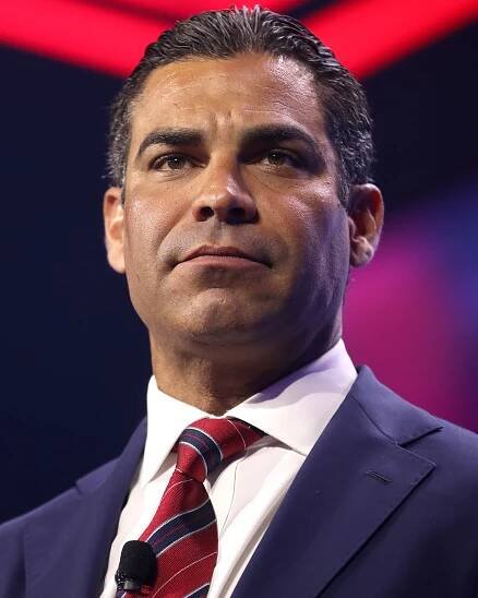 Soubor:Francis Suarez by Gage Skidmore (cropped).jpg