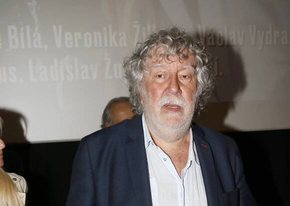 Zdrcený Zdeněk Troška má podlomené zdraví. Musel na operaci, kvůli které zrušil akci v O2 areně - ansu