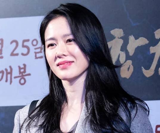 Son Ye-jin Biography - Facts, Childhood, Family Life & Achievements of South Korean Actress