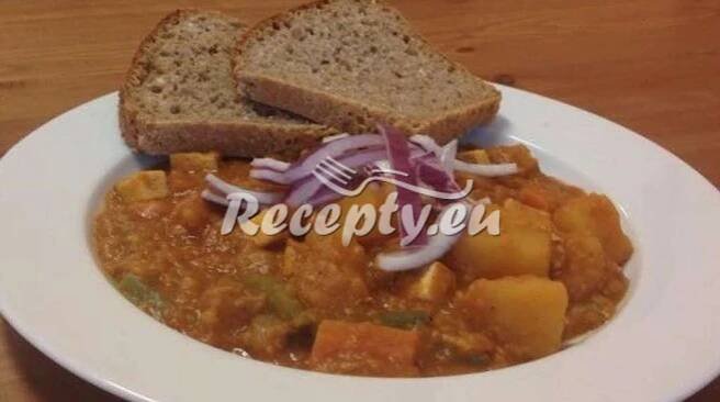 ᐉ Guláš z tofu - recepty.eu
