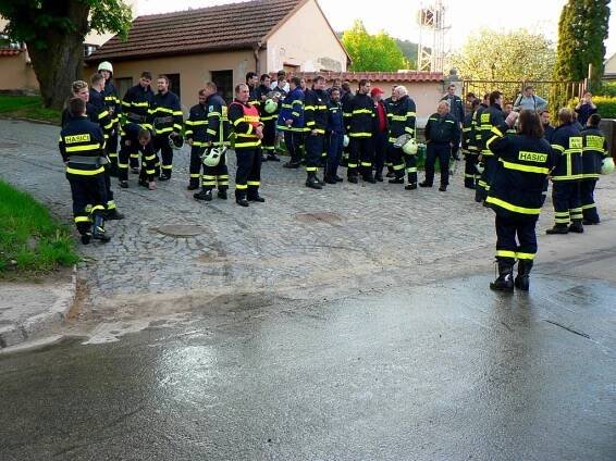 Fotogalerie - Hasiči - cvičení Habrovany - Oficiální stránky obce Habrovany
