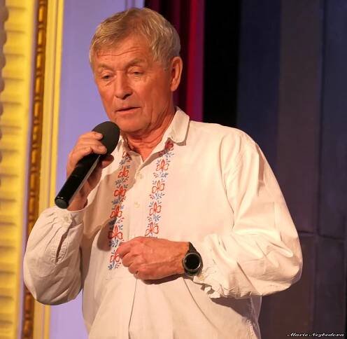 Lidové písničky a cimbál. Jožka Šmukař potěšil publikum ve Vyškově