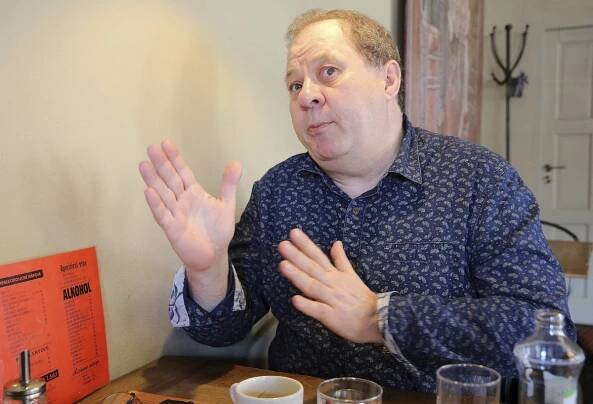 Zdeněk Palusga se kromě hraní věnuje i psaní divadelních her.