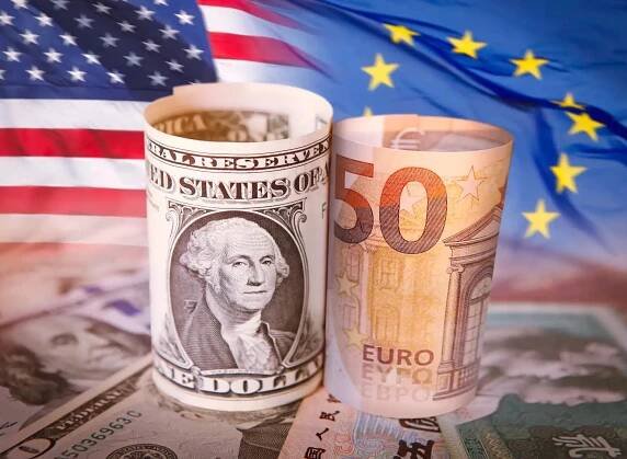 Forex: Dolar se drží bez větších změn, investoři posuzují nové údaje o ekonomice USA