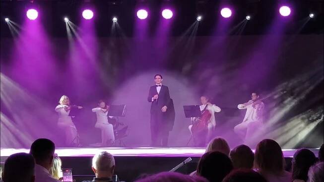 Leoš Mareš a host Kristián Šebek 1. turné Kladno 13. 3. 2024