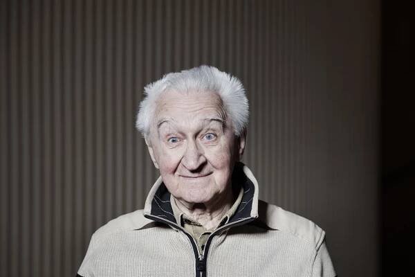 Zemřel herec a ‚pan malíř‘ z pořadů pro děti Miloš Nesvadba. Bylo mu 95 let