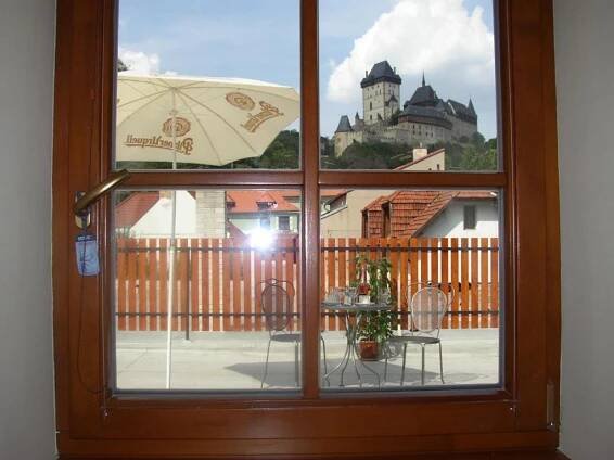 Pension a Restaurace Vyhlídka Karlštejn Pokoj fotografie