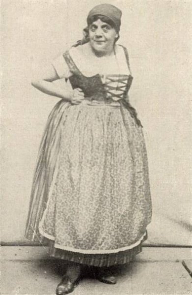 Soubor:Marie Hübnerová jako Klásková (A. Jirásek, Lucerna - Národní divadlo, 1905).png