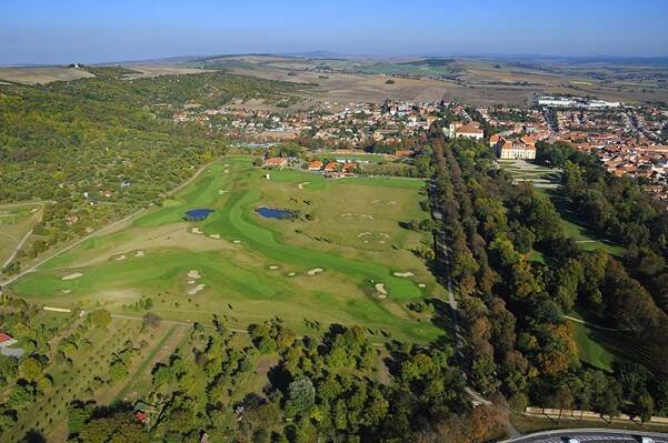 Golf a pivovar Slavkov u Brna