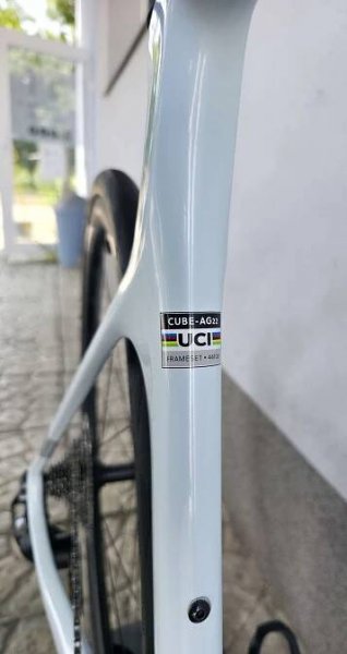 Silniční kolo Cube Agree C:62 Pro 2024