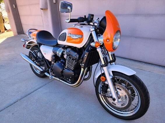 2000 Triumph Thunderbird