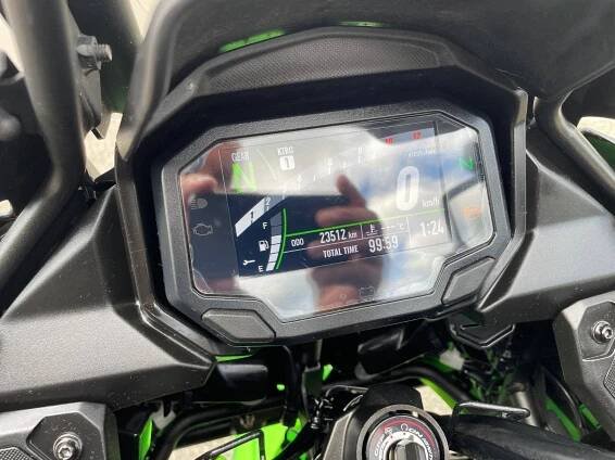 Kawasaki Versys 650 2023 nové v ČR,serviska,1.majitel, 3kufry (2023), 169.999 Kč