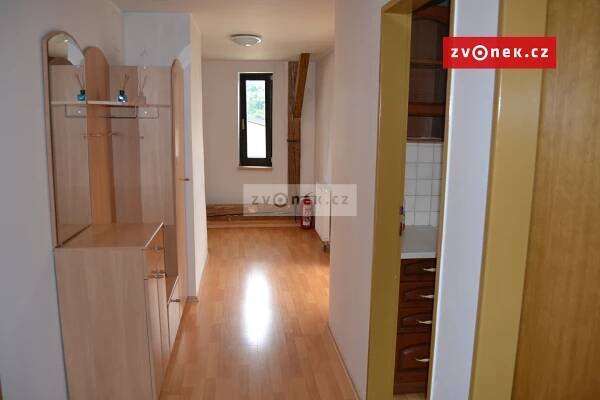 Pronájem bytu 1+kk 28 m², Vsetín