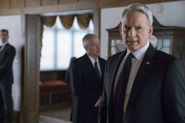 Domek z karet - 69. kapitola - Z filmu - Campbell Scott
