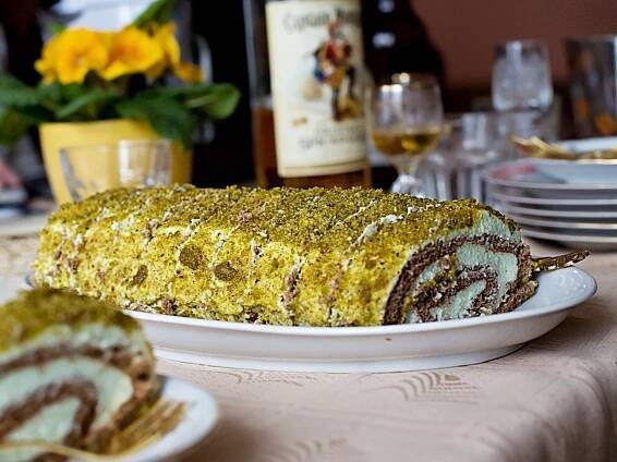 rolada-sladka-pistacie-recept