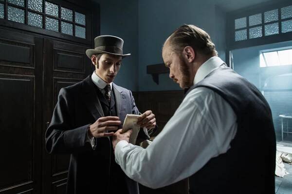 Vraždy na přelomu století - Mučednické vraždy (E01) (2017) | Galerie - Z epizody | ČSFD.cz