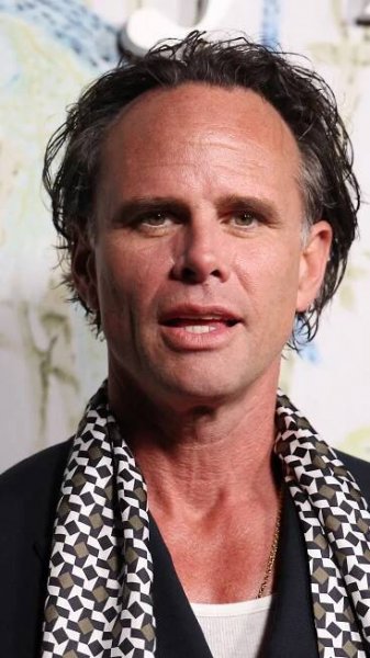Walton Goggins Abruptly Ends Interview After Aimee Lou Wood Questions