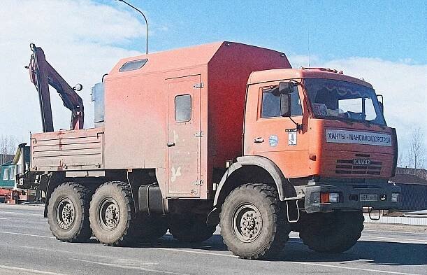 Legendární ruský výrobce nákladních aut slaví. První Kamaz vyrobili před 45 lety