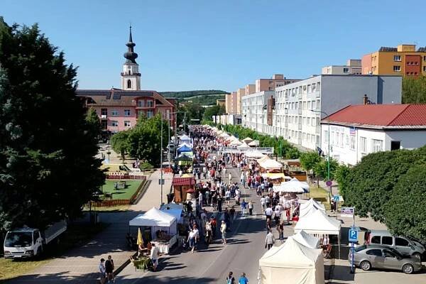 MFF MYJAVA 2025: Štvrtý festivalový deň začína Jarmekom pot mijafskú vežu :: Mffmyjava