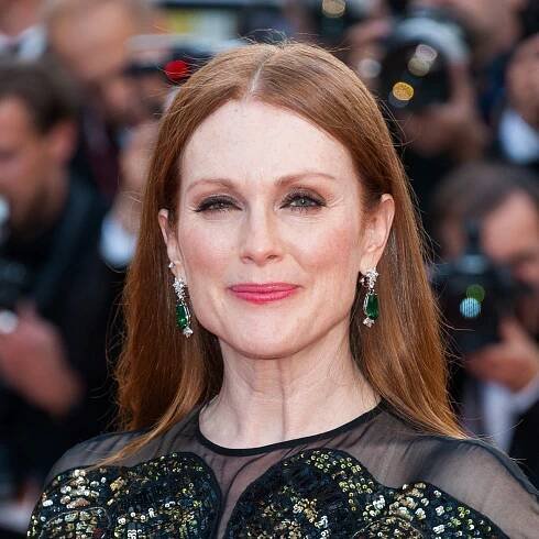 Julianne Advocates Unfiltered Beauty