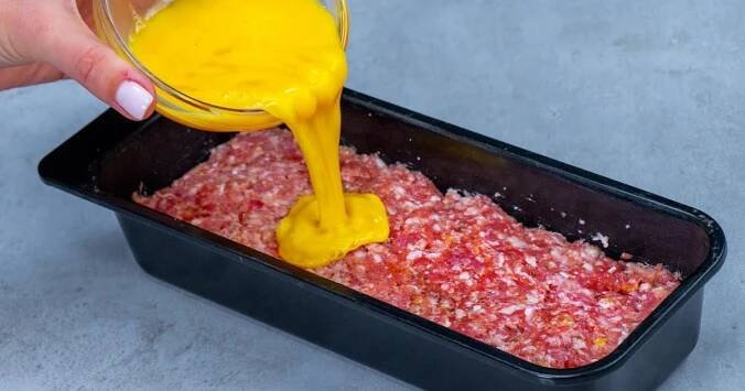Karbanátky už nedělám. Tato barevná masová sekaná chutná 100krát lépe a je s ní 2krát méně práce! Už vím, co vařit v neděli na oběd