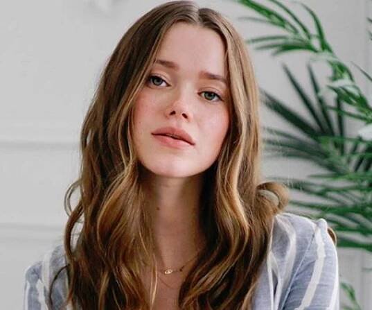 Valeria Lipovetsky Biography - Facts, Childhood, Family Life & Achievements