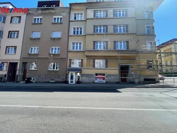 Pronájem obchodního prostoru, 34 m2, Cheb [420884] - RE/MAX Anděl Praha 5