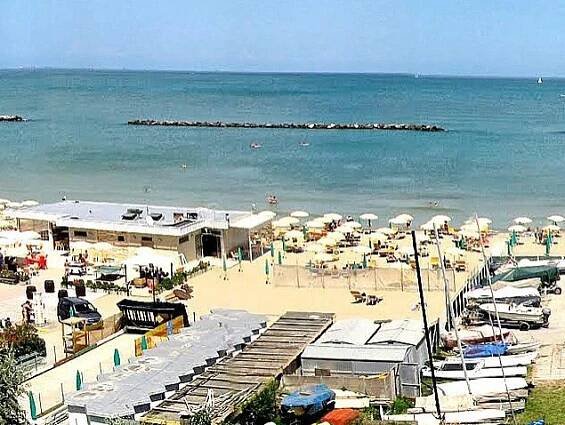 Lido Adriano, pláž v centru