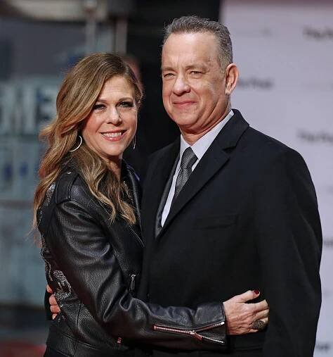 Sám je nakažený koronavirem, přesto motivuje fanoušky: Tohle jim vzkázal nemocný Tom Hanks z karantény