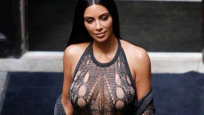 Kim Kardashian je po přepadení střeženější než korunovační klenoty: Ochranka ji denně vyjde na 2,6 miliónu korun - Super.cz