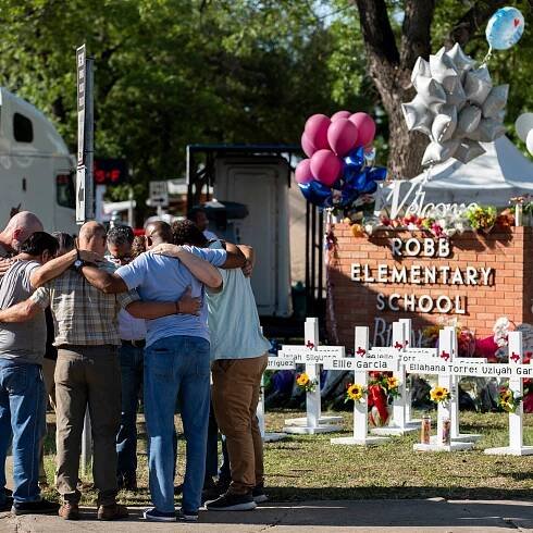 Parents Express Anger at Police Response to Uvalde School Massacre