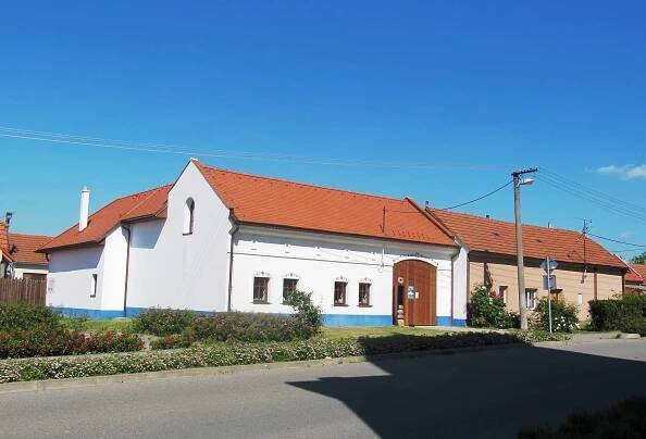 Soubor:Ostrožská Nová Ves 377.JPG
