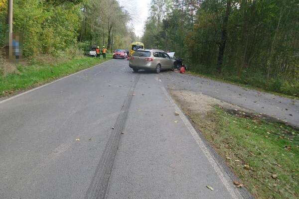 Dopravní nehoda u Lubů na Chebsku. Dvě osoby utrpěly zranění