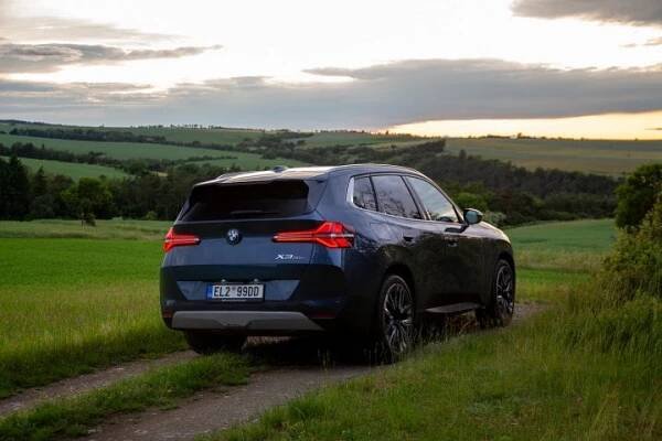 BMW X3 30e xDrive: K dokonalosti nemá daleko