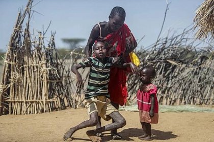 Fotogalerie: V suchem postiženém Somálsku, Etiopii a Keni umírá jeden člověk hlady každých...
