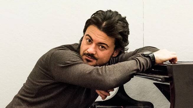 For a Daredevil Tenor, Opera Is a Lifelong Thrill