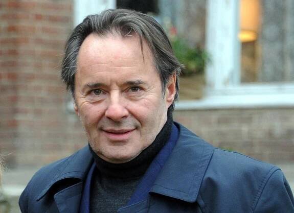 Schauspieler Uwe Kockisch am Set zur zweiten Staffel der ARD-Serie „Weissensee“.