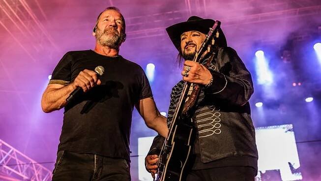 Návštěvníci festivalu měli historicky poslední možnost vidět koncert kapely Lucie v původní sestavě s Davidem Kollerem.