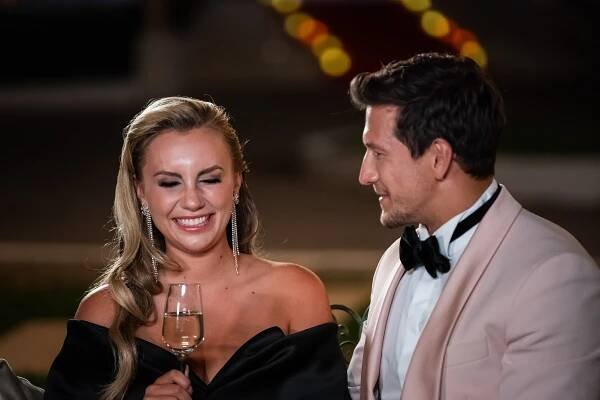 Bachelor jako zajíc v pytli? Jan byl v show vytuněný, realita je jiná! Krásná Viki vzpomíná na smutný odchod před finále