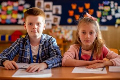 Ukrajinské děti přece vláda do škol nezačleňuje jen kvůli důchodům Husákových dětí