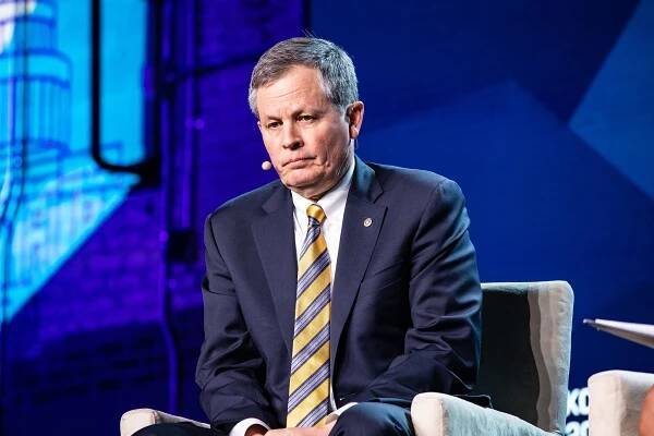 Sen. Daines’ Twitter account suspended after posting profile picture of himself hunting