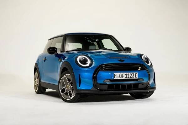 Originál – pokaždé nový: MINI 3dveřové, MINI 5dveřové, MINI Cabrio - WikiCars