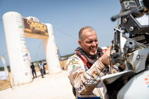 Bylo to těžší než Dakar, tvrdí po Africa Eco Race čtyřkolkař Tůma